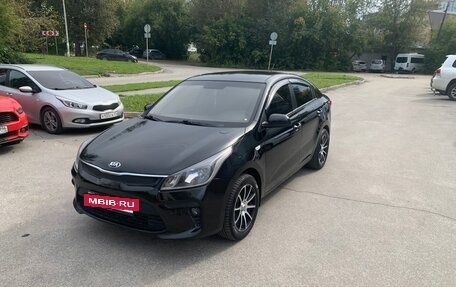 KIA Rio IV, 2018 год, 1 100 000 рублей, 4 фотография