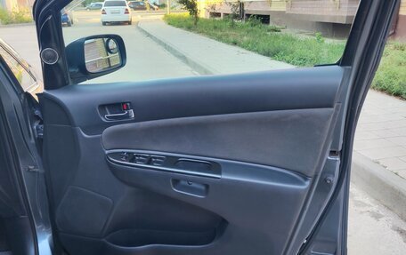 Toyota Wish II, 2003 год, 1 190 000 рублей, 9 фотография