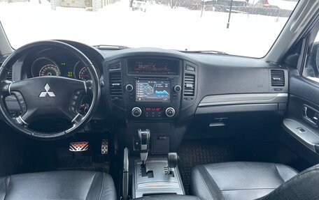 Mitsubishi Pajero IV, 2011 год, 2 150 000 рублей, 3 фотография