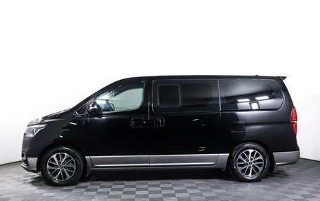 Hyundai Grand Starex Grand Starex I рестайлинг 2, 2018 год, 2 799 000 рублей, 8 фотография