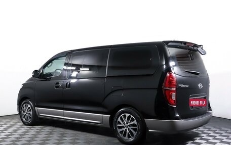 Hyundai Grand Starex Grand Starex I рестайлинг 2, 2018 год, 2 799 000 рублей, 7 фотография