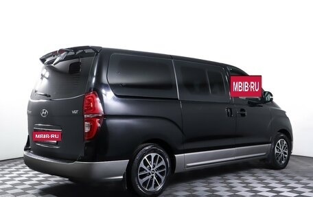 Hyundai Grand Starex Grand Starex I рестайлинг 2, 2018 год, 2 799 000 рублей, 5 фотография