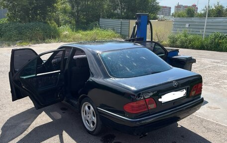 Mercedes-Benz E-Класс, 1996 год, 129 000 рублей, 5 фотография