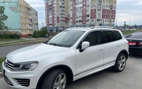 Volkswagen Touareg III, 2015 год, 3 200 000 рублей, 1 фотография