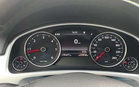 Volkswagen Touareg III, 2015 год, 3 200 000 рублей, 4 фотография