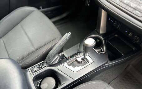 Toyota RAV4, 2017 год, 2 550 000 рублей, 26 фотография