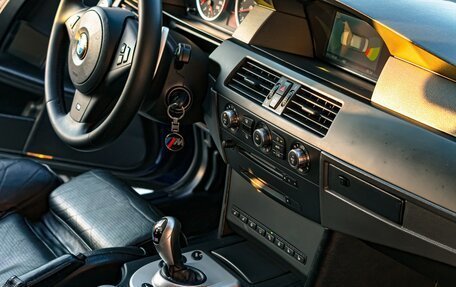 BMW M5, 2005 год, 2 400 000 рублей, 15 фотография