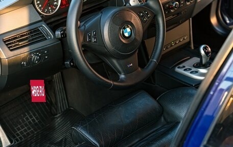 BMW M5, 2005 год, 2 400 000 рублей, 21 фотография