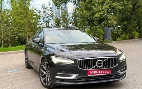 Volvo S90 II рестайлинг, 2020 год, 3 100 000 рублей, 1 фотография