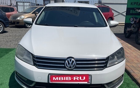 Volkswagen Passat B7, 2013 год, 990 000 рублей, 2 фотография