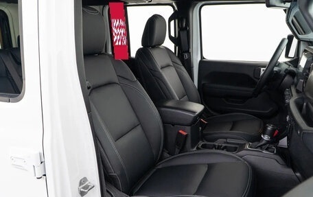 Jeep Wrangler, 2022 год, 4 300 000 рублей, 17 фотография