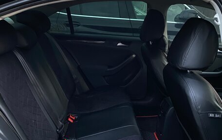 Volkswagen Jetta VI, 2012 год, 950 000 рублей, 11 фотография