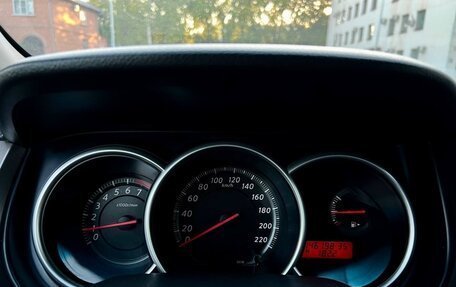 Nissan Tiida, 2011 год, 750 000 рублей, 30 фотография