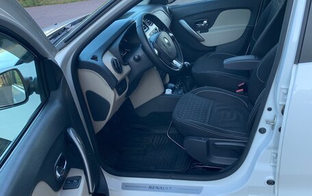 Renault Logan II, 2015 год, 870 000 рублей, 4 фотография