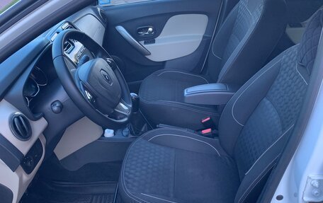Renault Logan II, 2015 год, 870 000 рублей, 5 фотография