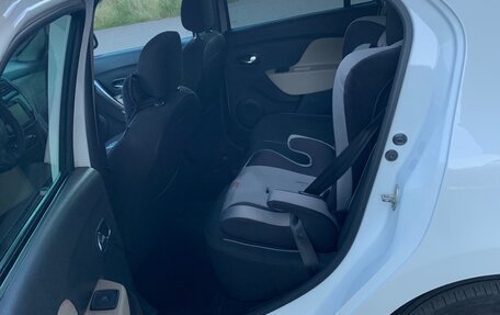Renault Logan II, 2015 год, 870 000 рублей, 6 фотография