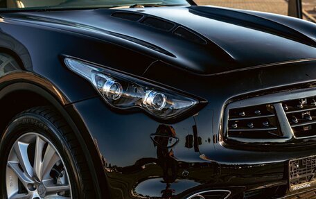 Infiniti QX70, 2015 год, 1 995 000 рублей, 8 фотография