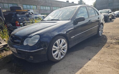 Mercedes-Benz C-Класс, 2003 год, 690 000 рублей, 3 фотография