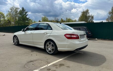 Mercedes-Benz E-Класс, 2011 год, 2 200 000 рублей, 9 фотография