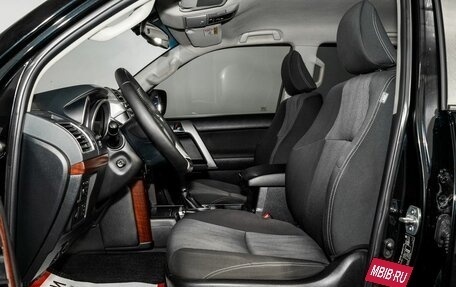 Toyota Land Cruiser Prado 150 рестайлинг 2, 2017 год, 4 785 000 рублей, 5 фотография