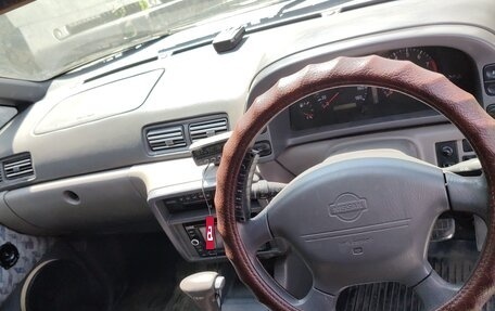 Nissan Prairie III, 1997 год, 360 000 рублей, 11 фотография