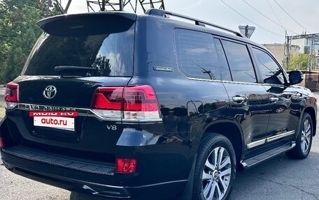 Toyota Land Cruiser 200, 2017 год, 9 500 000 рублей, 8 фотография