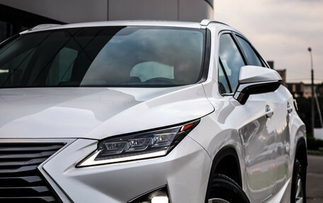 Lexus RX IV рестайлинг, 2017 год, 3 199 000 рублей, 2 фотография