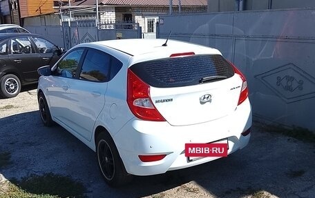 Hyundai Solaris II рестайлинг, 2013 год, 650 000 рублей, 3 фотография
