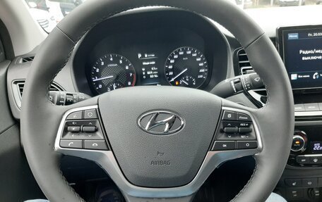 Hyundai Solaris II рестайлинг, 2020 год, 2 200 000 рублей, 5 фотография