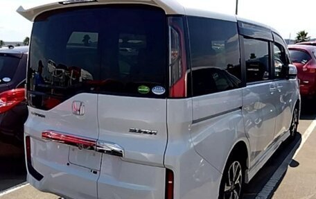 Honda Stepwgn IV, 2019 год, 1 970 000 рублей, 4 фотография