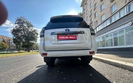 Toyota Land Cruiser Prado 150 рестайлинг 2, 2022 год, 9 100 000 рублей, 6 фотография