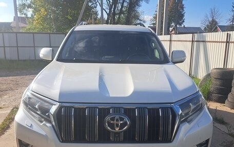 Toyota Land Cruiser Prado 150 рестайлинг 2, 2018 год, 4 200 000 рублей, 1 фотография