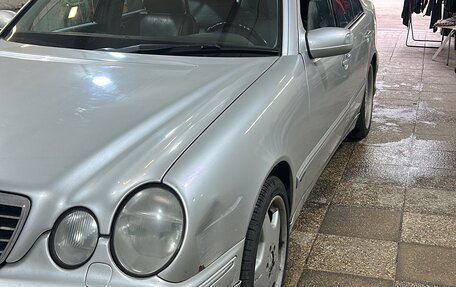 Mercedes-Benz E-Класс, 1999 год, 650 000 рублей, 2 фотография