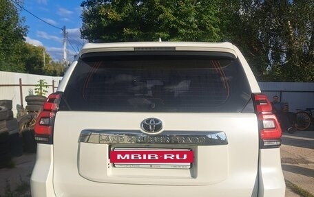 Toyota Land Cruiser Prado 150 рестайлинг 2, 2018 год, 4 200 000 рублей, 3 фотография