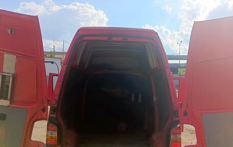 Volkswagen Transporter T5 рестайлинг, 2006 год, 930 000 рублей, 9 фотография