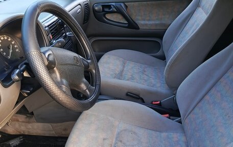 Volkswagen Polo III рестайлинг, 1998 год, 370 000 рублей, 11 фотография