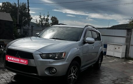 Mitsubishi Outlander III рестайлинг 3, 2011 год, 850 000 рублей, 3 фотография