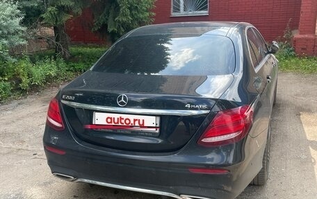 Mercedes-Benz E-Класс, 2019 год, 4 000 000 рублей, 3 фотография