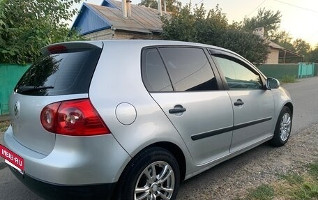 Volkswagen Golf V, 2004 год, 450 000 рублей, 3 фотография