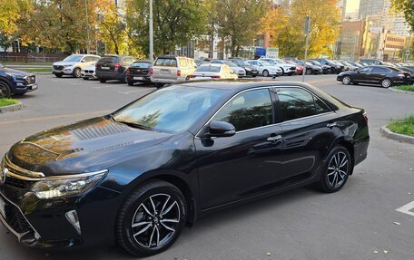 Toyota Camry, 2017 год, 2 480 000 рублей, 2 фотография