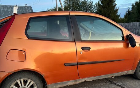 Fiat Punto III Punto Evo рестайлинг, 2000 год, 125 000 рублей, 9 фотография