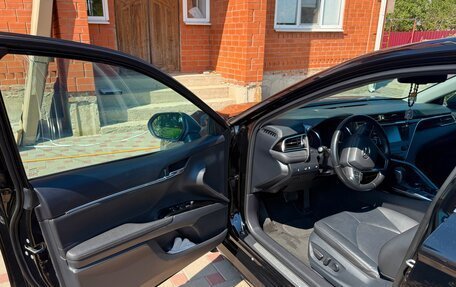 Toyota Camry, 2019 год, 2 980 000 рублей, 6 фотография