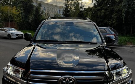Toyota Land Cruiser 200, 2015 год, 4 690 000 рублей, 2 фотография