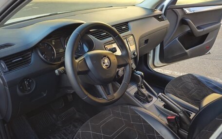 Skoda Octavia, 2017 год, 950 000 рублей, 14 фотография