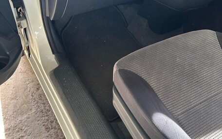 Honda Stream I рестайлинг, 2001 год, 520 000 рублей, 19 фотография