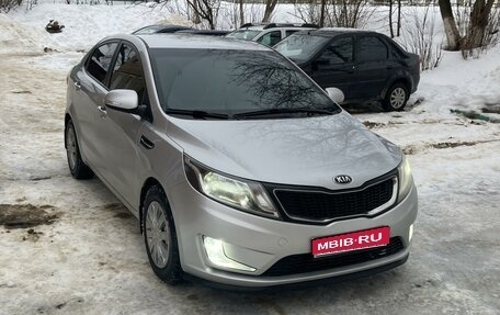 KIA Rio III рестайлинг, 2013 год, 990 000 рублей, 1 фотография