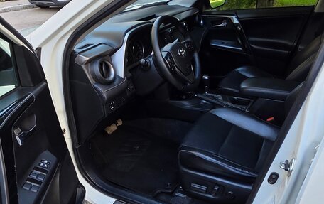 Toyota RAV4, 2016 год, 2 200 000 рублей, 9 фотография