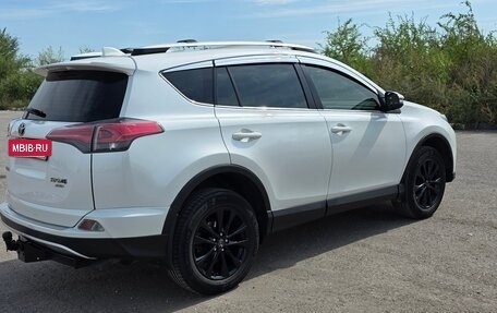 Toyota RAV4, 2016 год, 2 200 000 рублей, 4 фотография