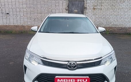 Toyota Camry, 2017 год, 2 550 000 рублей, 2 фотография