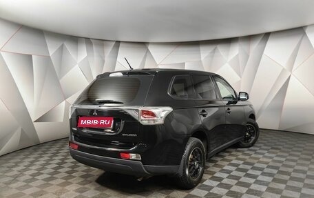 Mitsubishi Outlander III рестайлинг 3, 2013 год, 1 219 000 рублей, 2 фотография